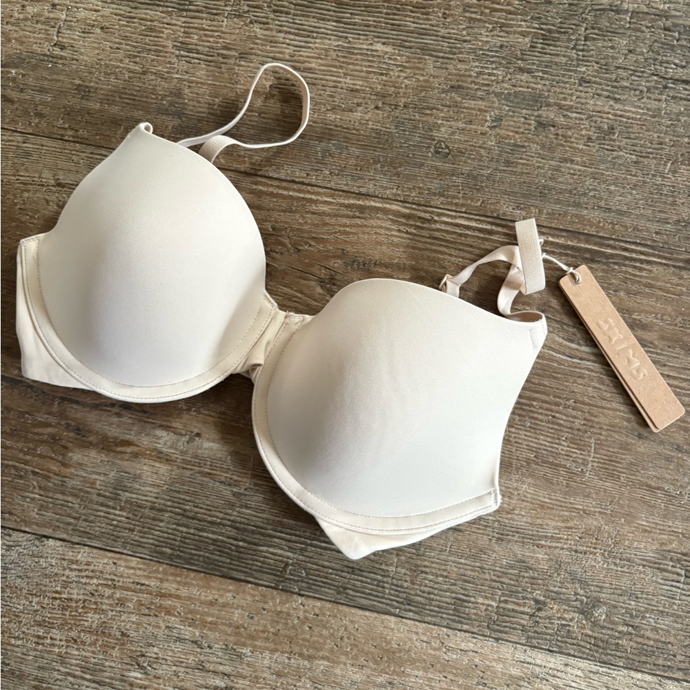 SKIMS Soft Cream Bra